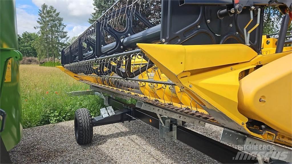 New Holland CX8040 حصادات
