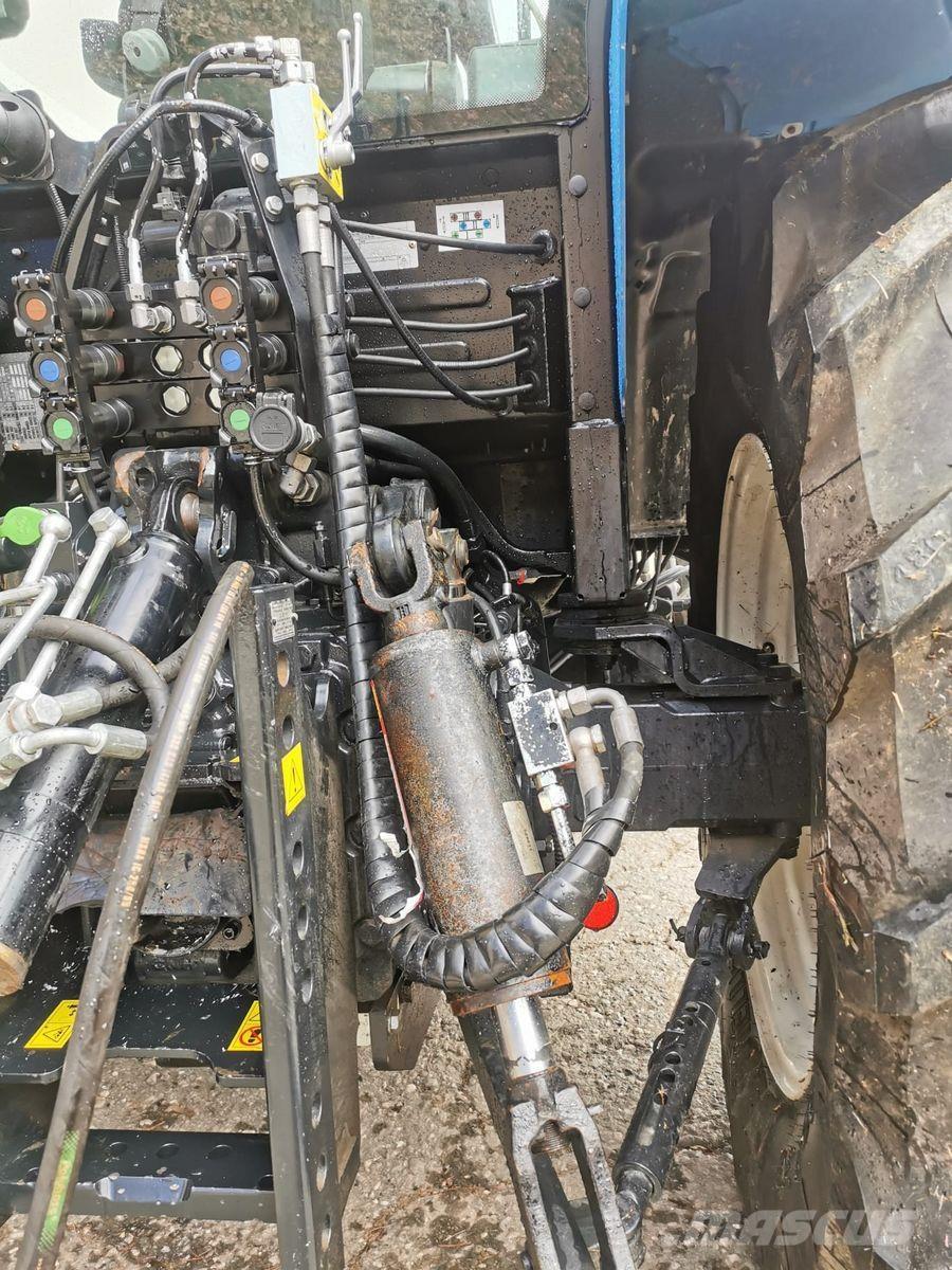 New Holland T 5.85 الجرارات