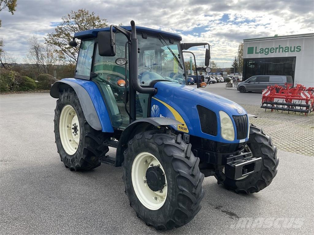 New Holland T 5030 الجرارات