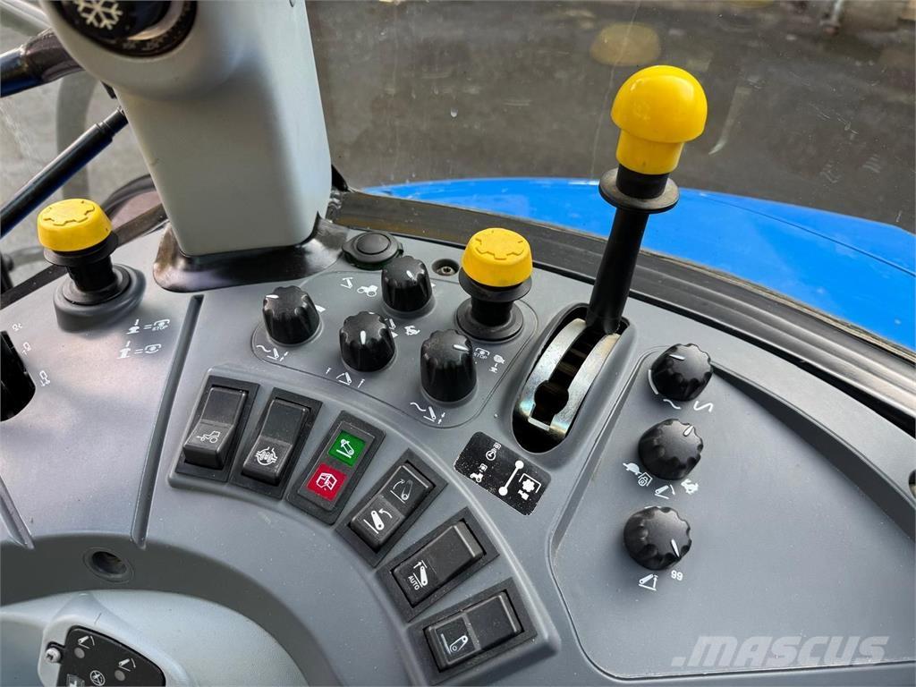 New Holland T4.115 الجرارات