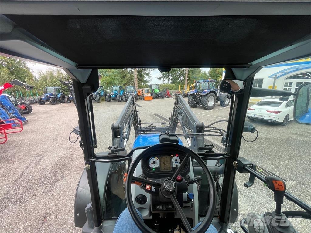 New Holland T4.85 الجرارات