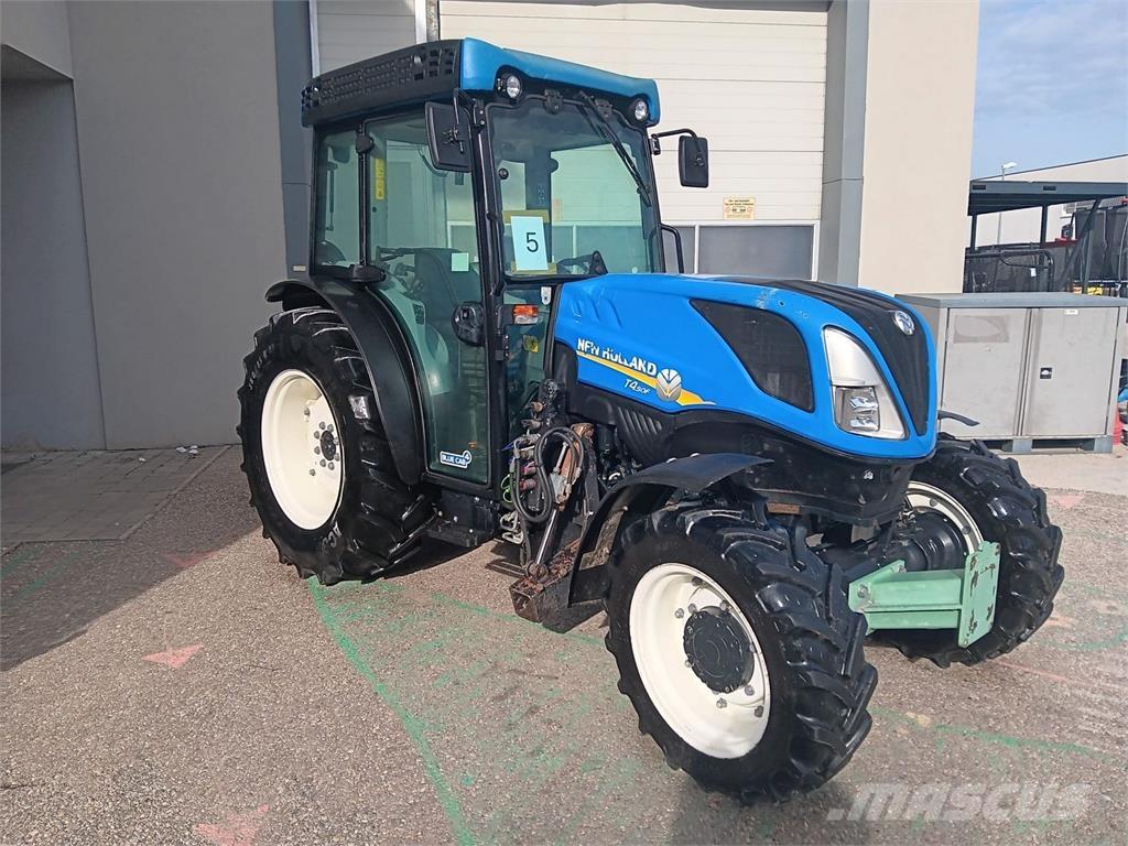 New Holland T4.90 F الجرارات