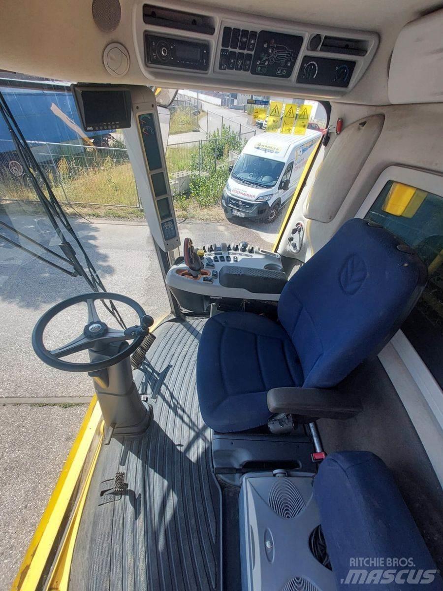 New Holland TC5070 حصادات