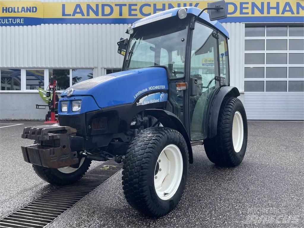 New Holland TCE 55 الجرارات