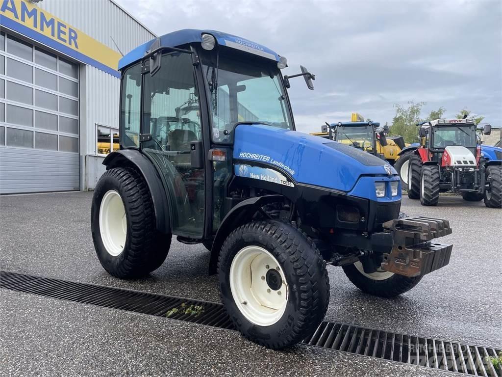 New Holland TCE 55 الجرارات