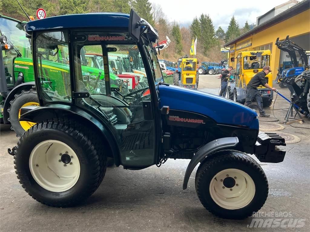 New Holland TCE 55 الجرارات