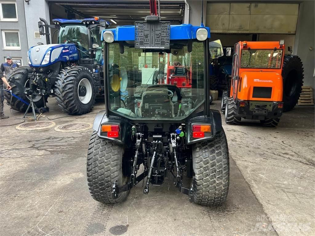 New Holland TCE 55 الجرارات