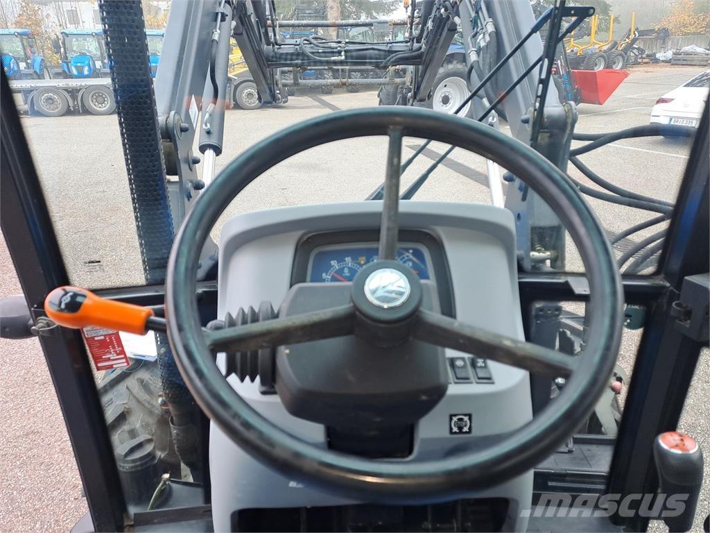 New Holland TD5.75 الجرارات