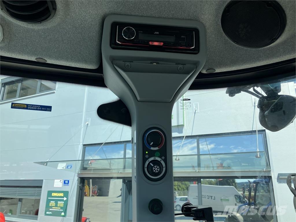 New Holland TD5.85 الجرارات