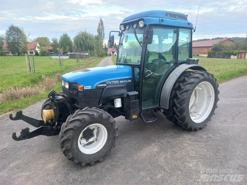 New Holland TN-N 75 الجرارات