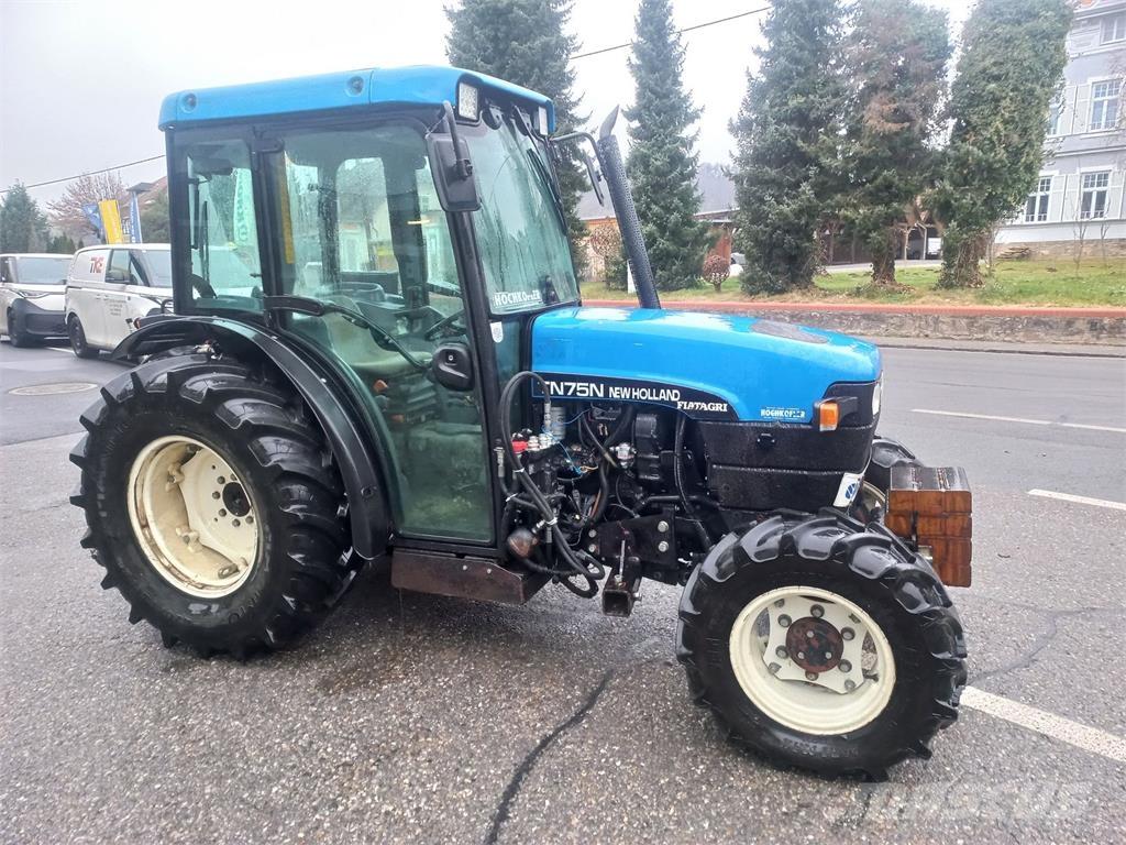 New Holland TN-N 75 الجرارات