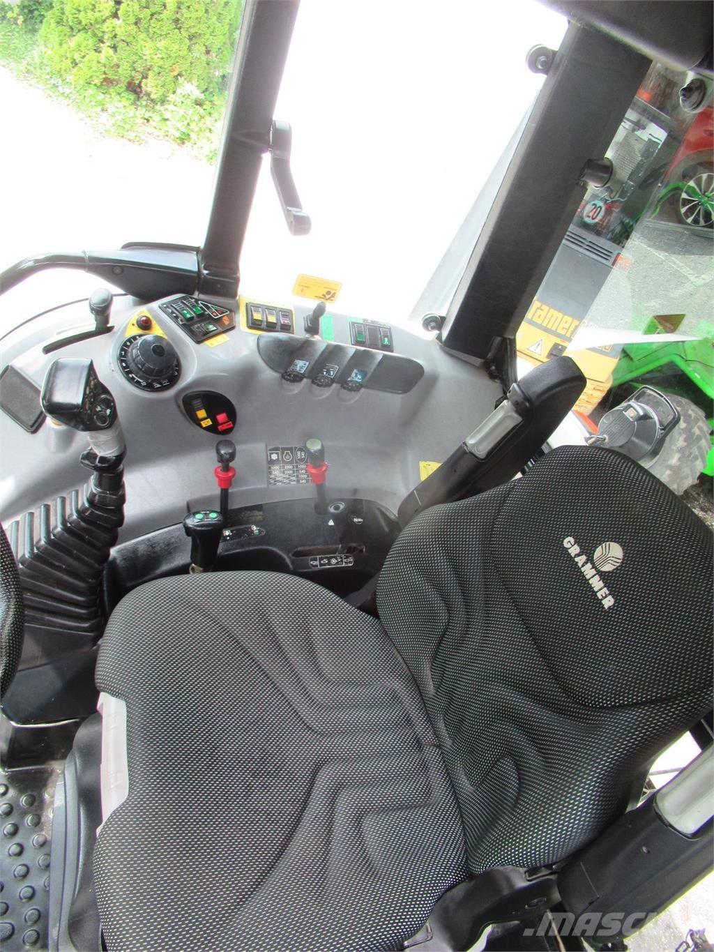 New Holland TS 100 الجرارات