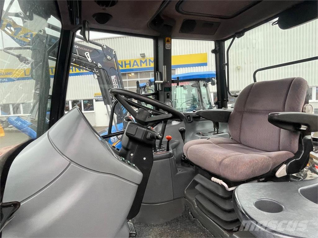 New Holland TS110 الجرارات