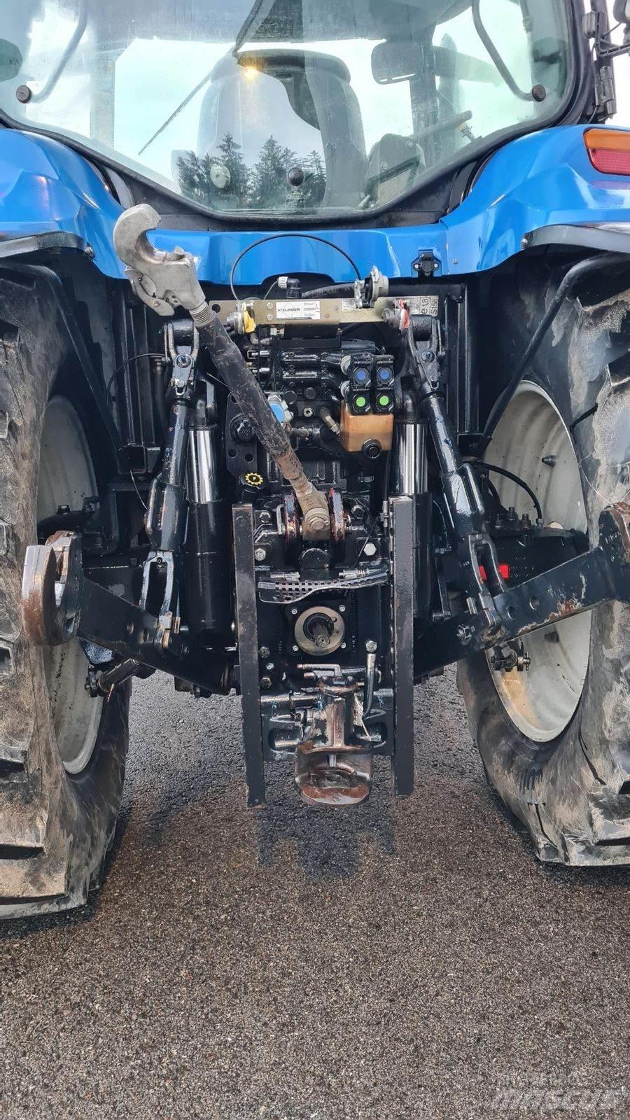 New Holland TS115A الجرارات