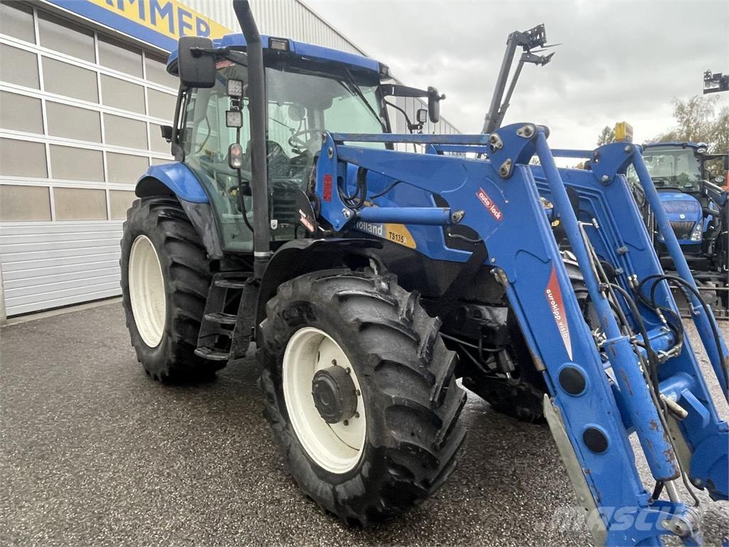 New Holland TS135A الجرارات