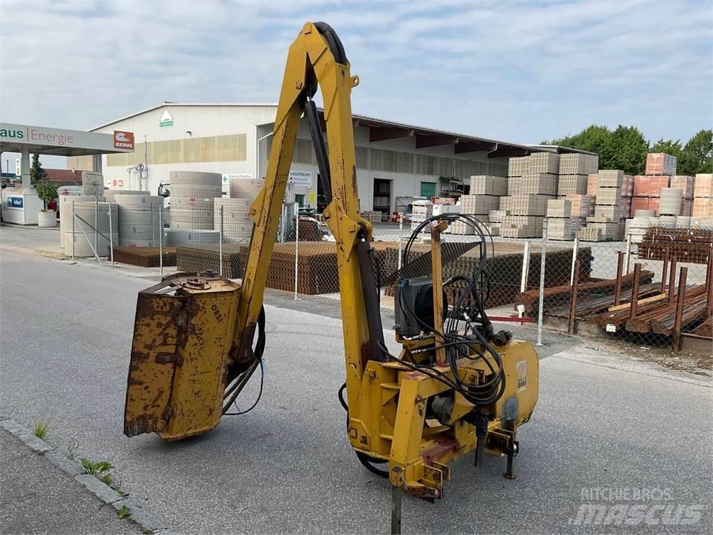 Orsi CR 650 جزازات وأغطية المراعي