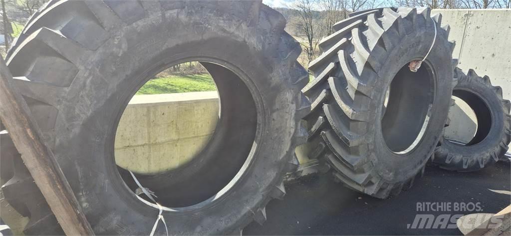 Petlas 650/85 R38 الإطارات والعجلات والحافات