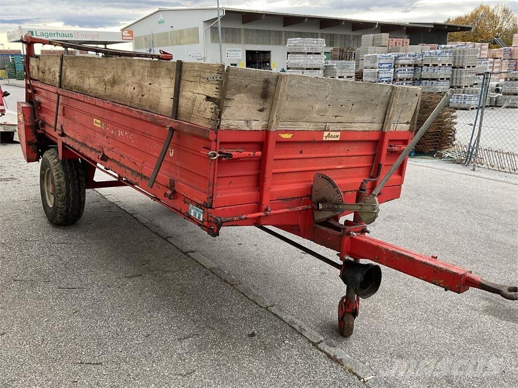 Pöttinger 4000 معدات توزيع السماد العضوي