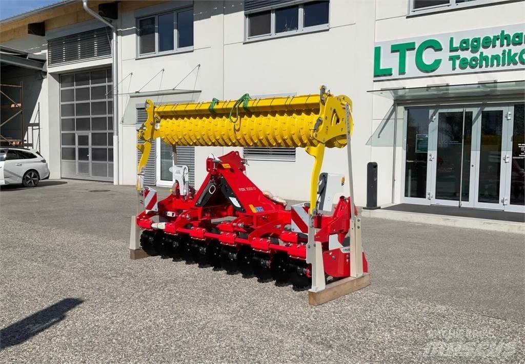 Pöttinger Fox 300D زحافات ساحقة