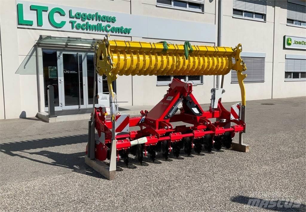 Pöttinger Fox 300D زحافات ساحقة