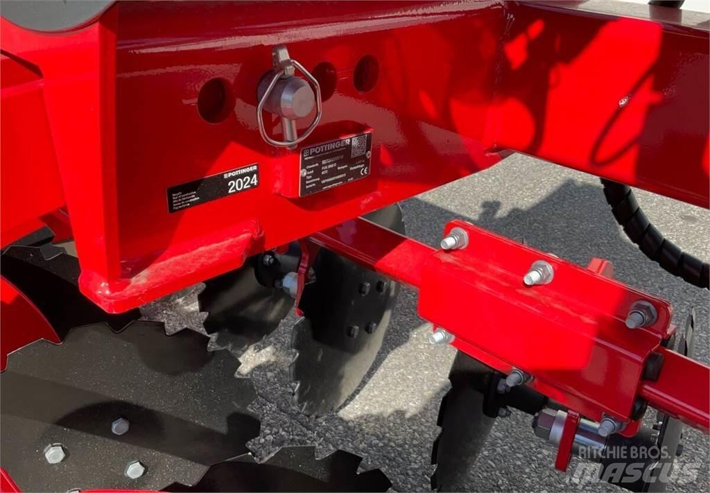 Pöttinger Fox 300D زحافات ساحقة