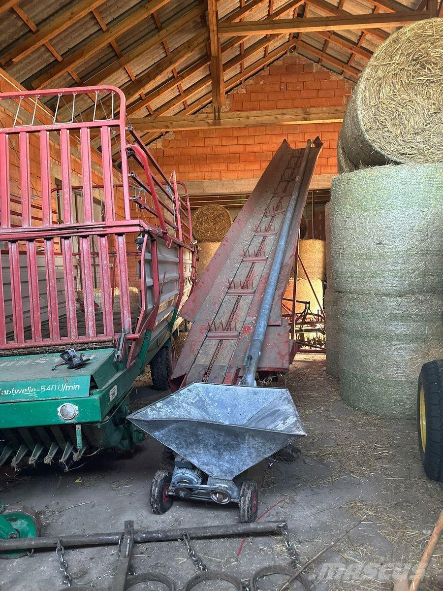 Pöttinger Master معدات نقل