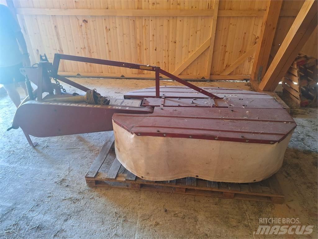 Pöttinger TM 145 جزازات