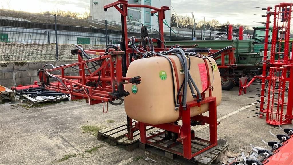 Rau D1 800 الرشاشات