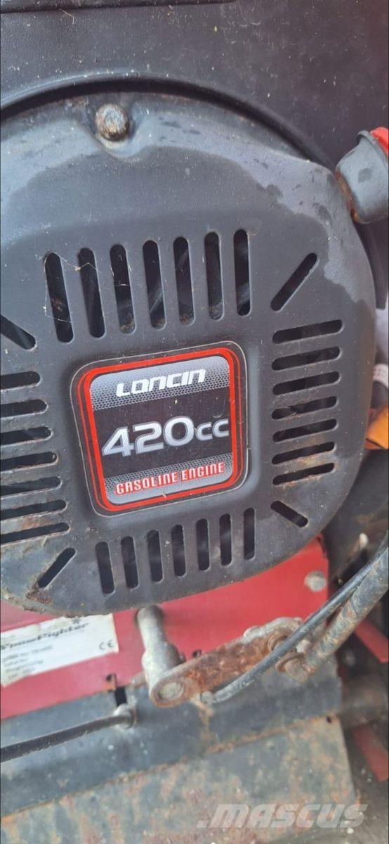  Snow Fighter ماكينات أخرى لتجهيز الأراضي