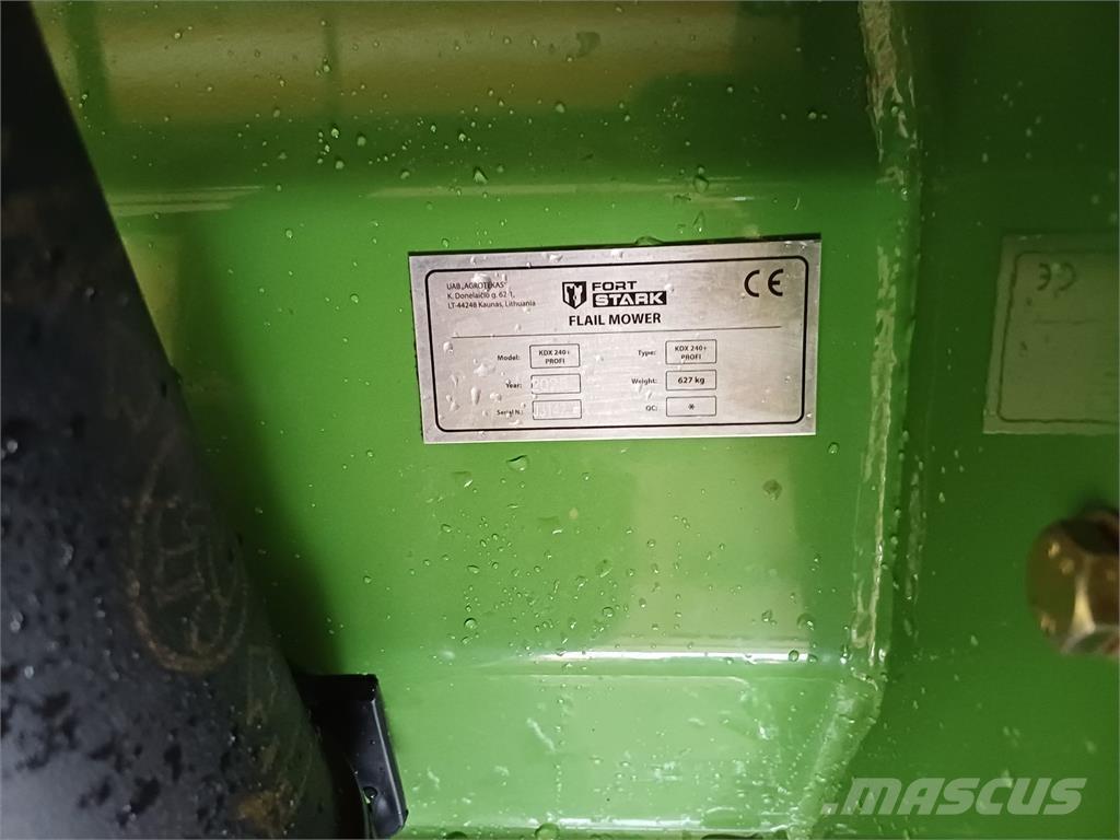 Stark KDX 240 جزازات وأغطية المراعي