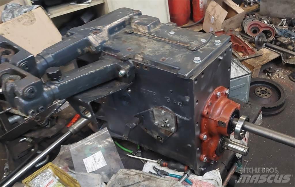 Steyr 9094 ملحقات أخرى للجرارات