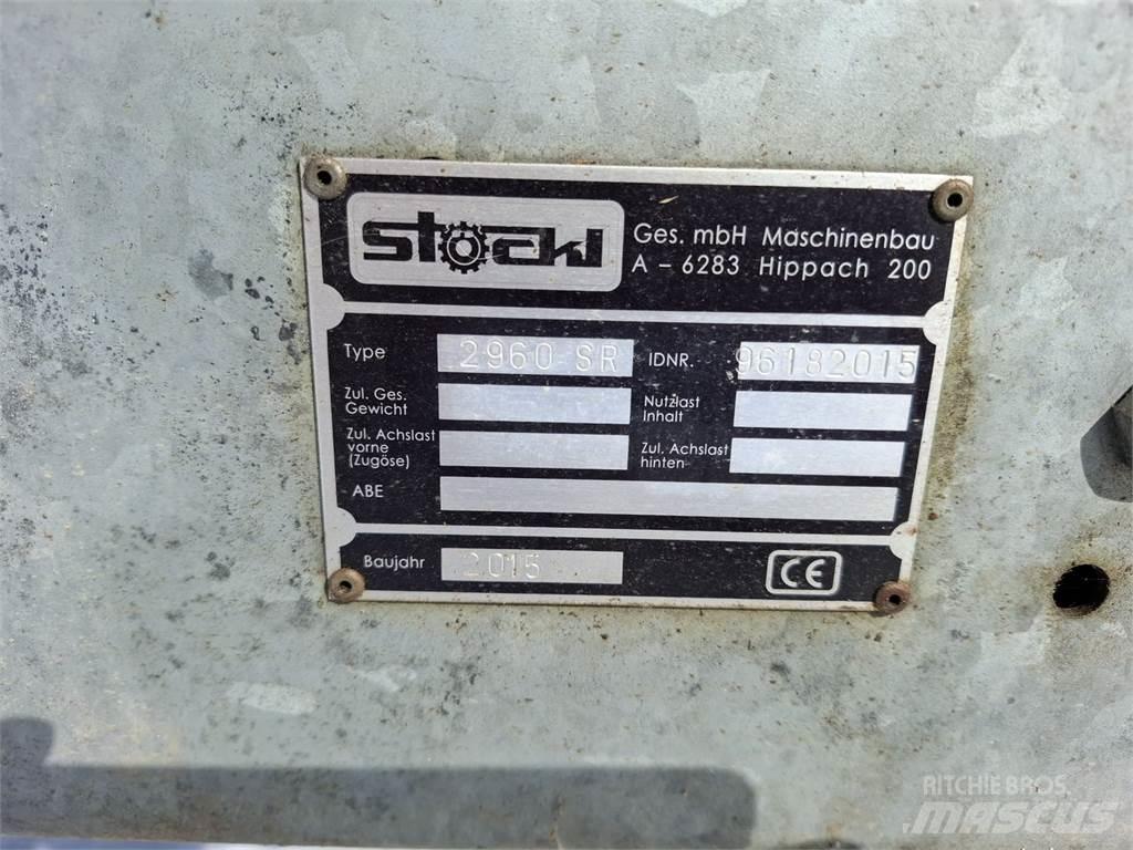  Stöckl 2960 SR معدات توزيع السماد العضوي