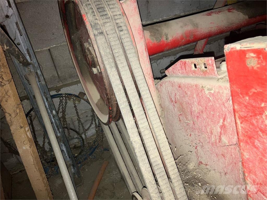 Taarup Mulcher جزازات وأغطية المراعي