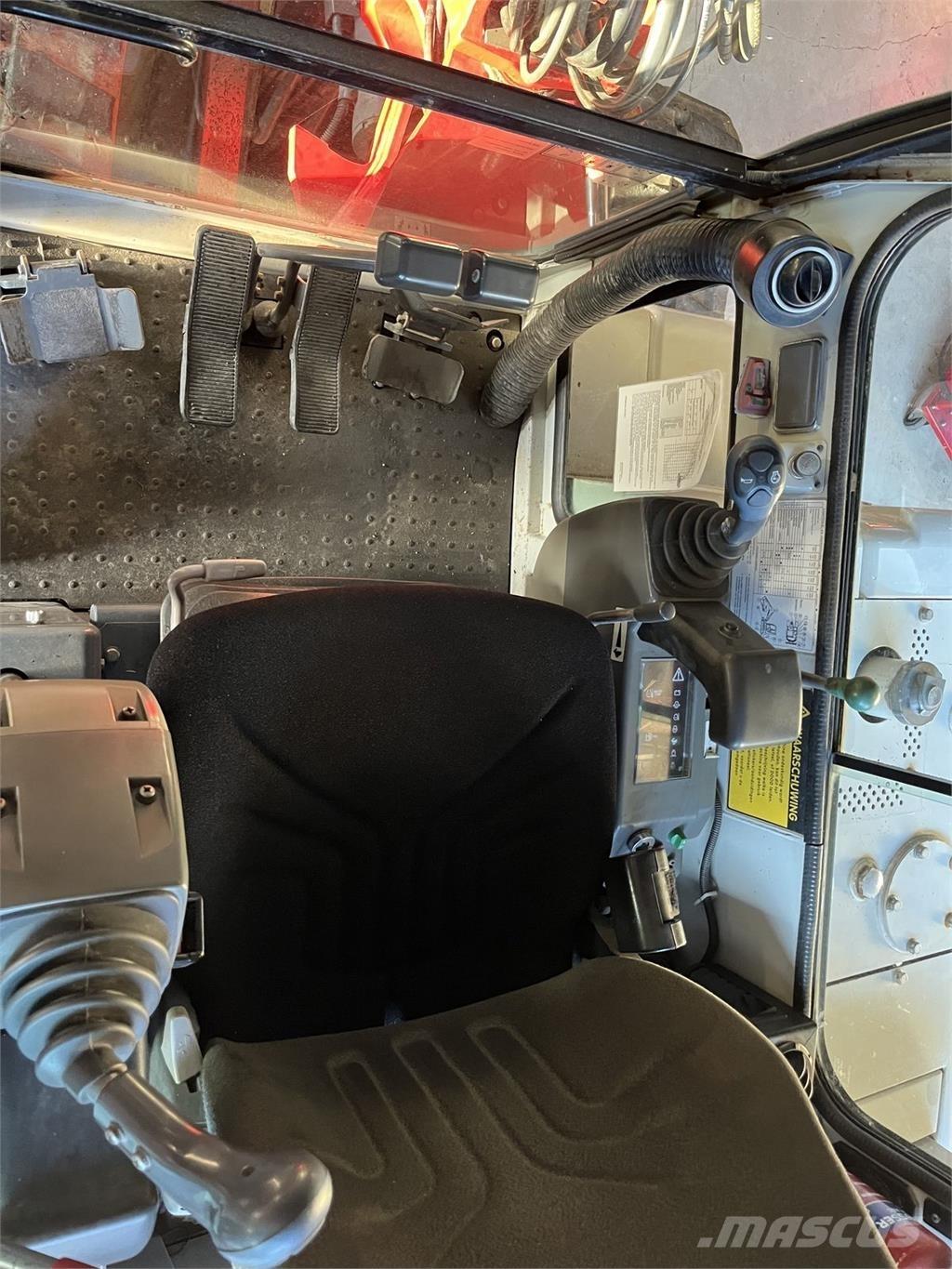 Takeuchi TB 145 حفارات صغيرة أقل من 7 طن (حفارات صغيرة)