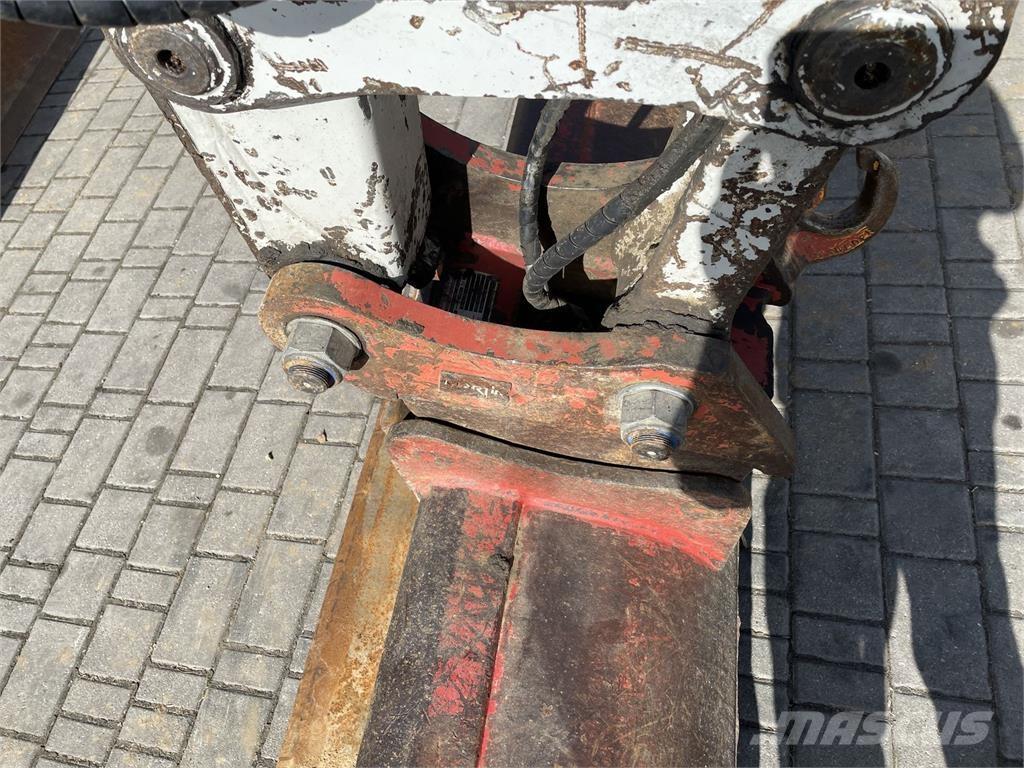 Takeuchi TB 280 FR حفارات صغيرة أقل من 7 طن (حفارات صغيرة)