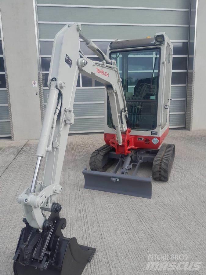 Takeuchi TB016 حفارات صغيرة أقل من 7 طن (حفارات صغيرة)