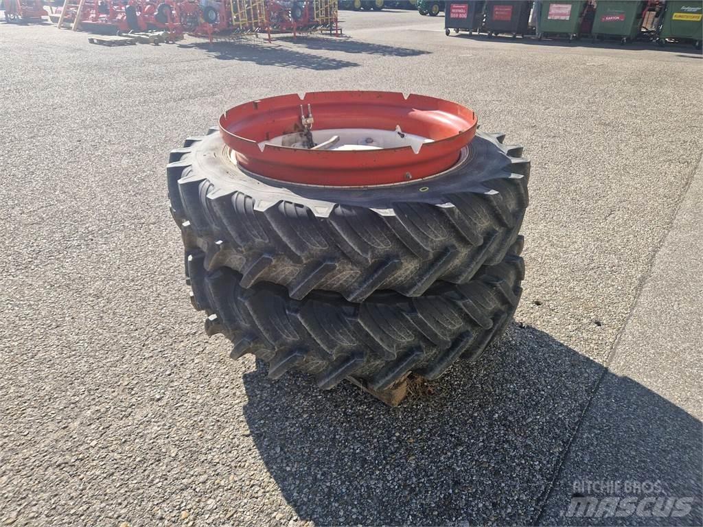 Taurus 12.4 R36 الإطارات والعجلات والحافات