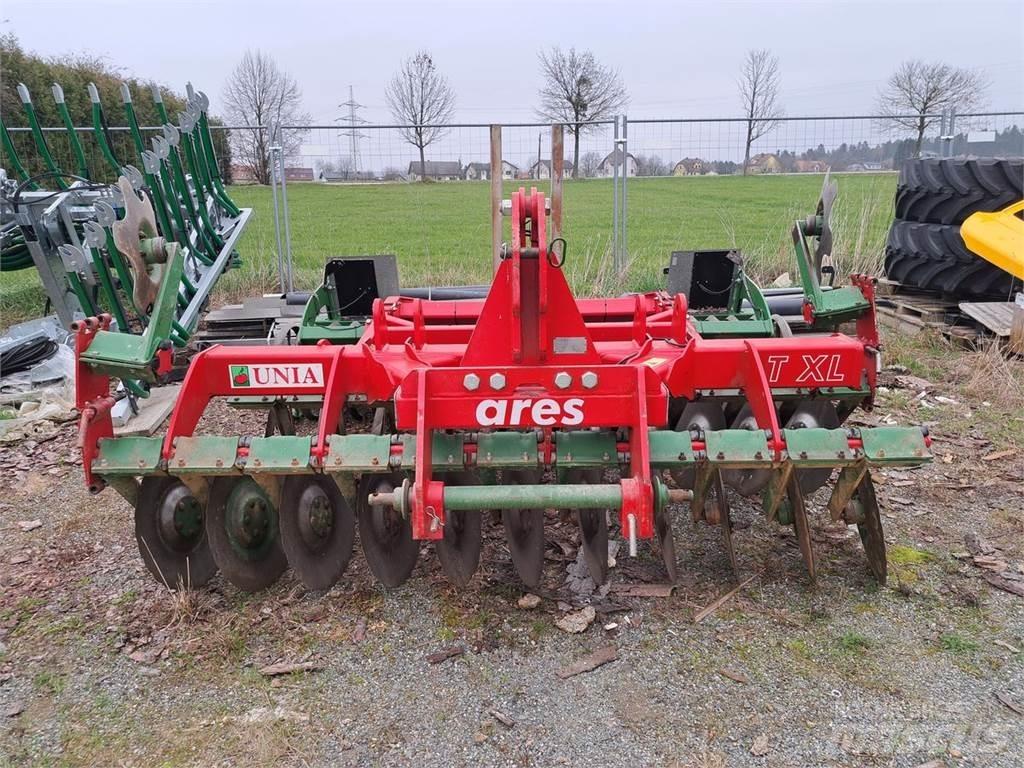 Unia Ares 560 T XL زحافات ساحقة