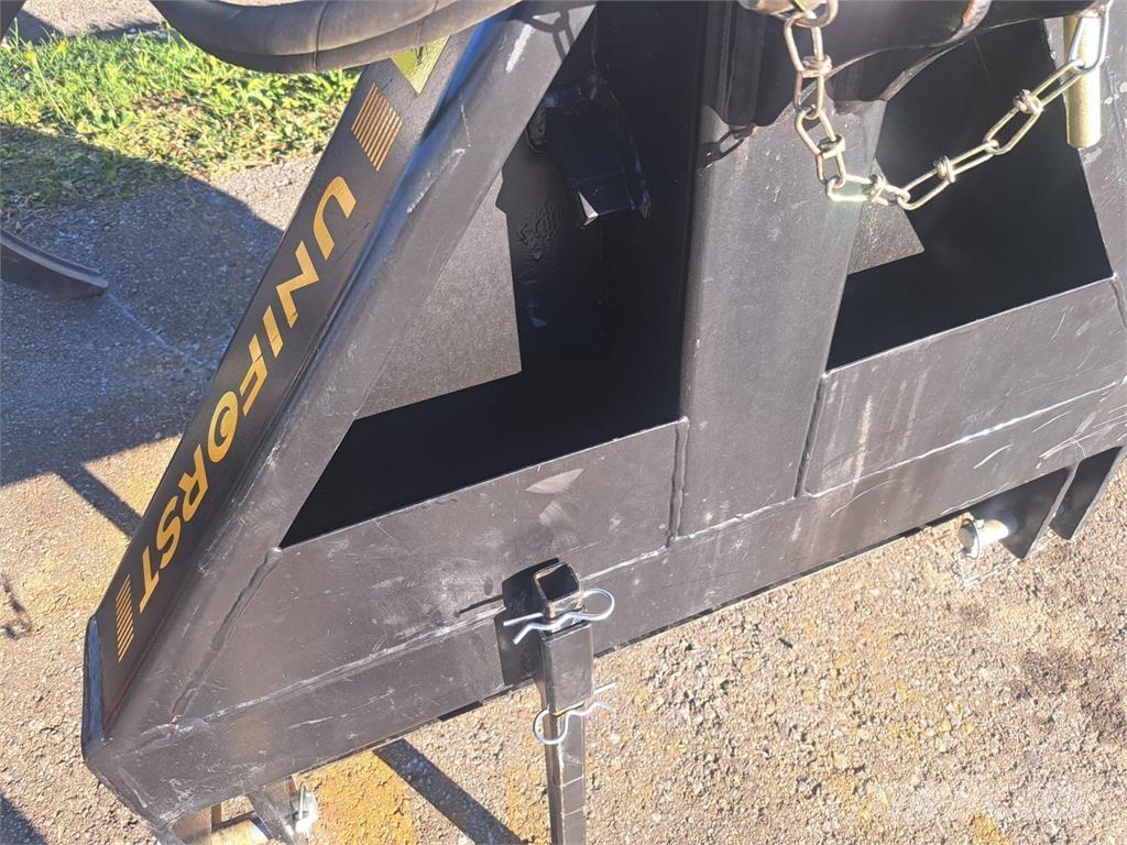  Uniforst 2200 أخرى