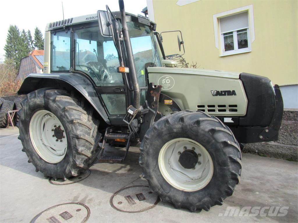 Valtra 6200 الجرارات