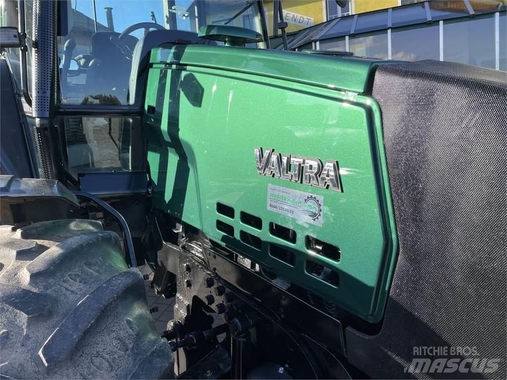 Valtra 6850 HiTech الجرارات