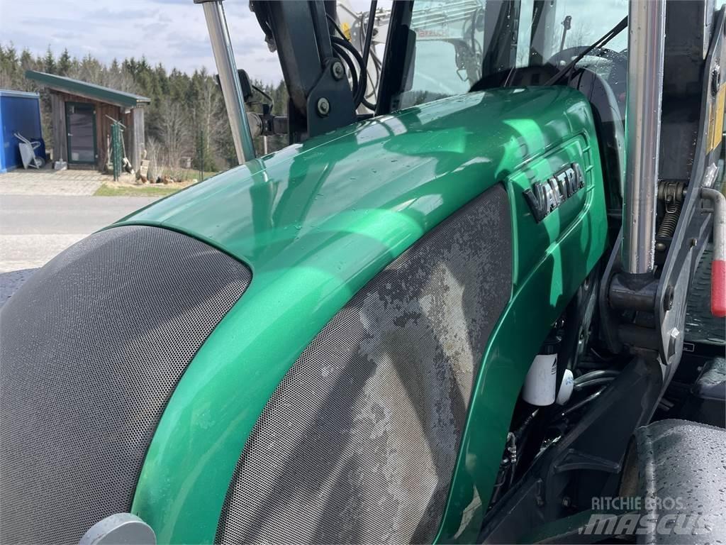 Valtra N 82 Hi-Tech الجرارات