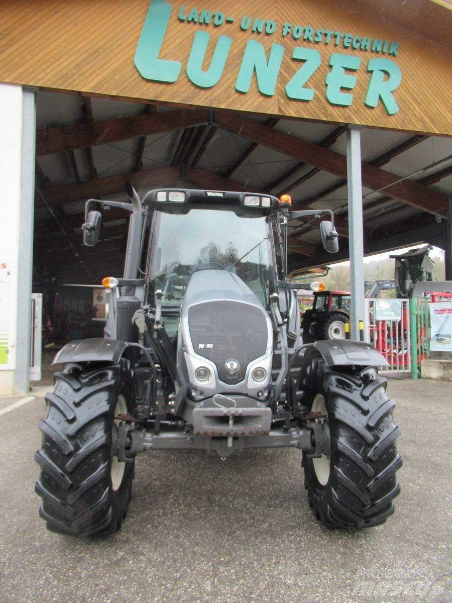 Valtra N 93 HiTech5 الجرارات