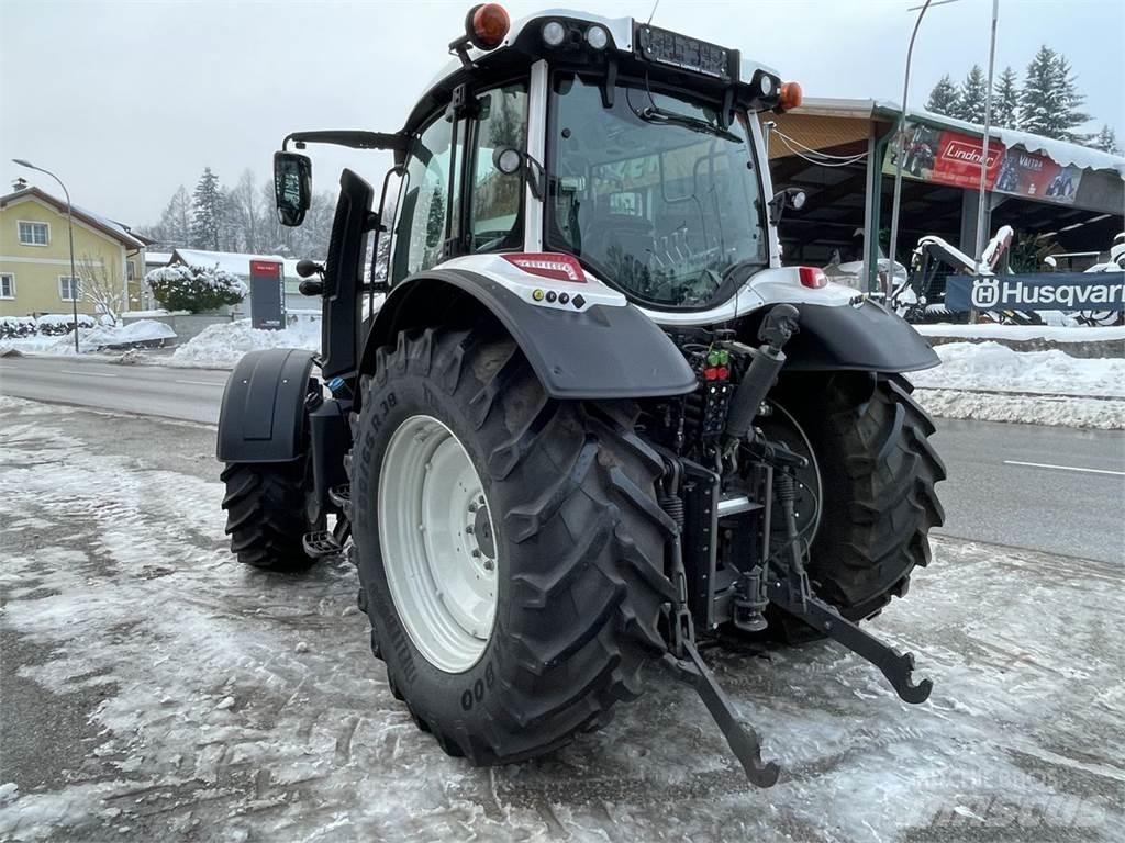 Valtra N175 Active الجرارات