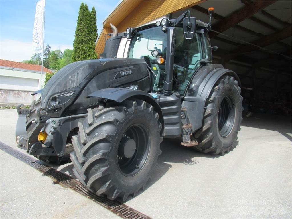 Valtra T 214 Direct الجرارات