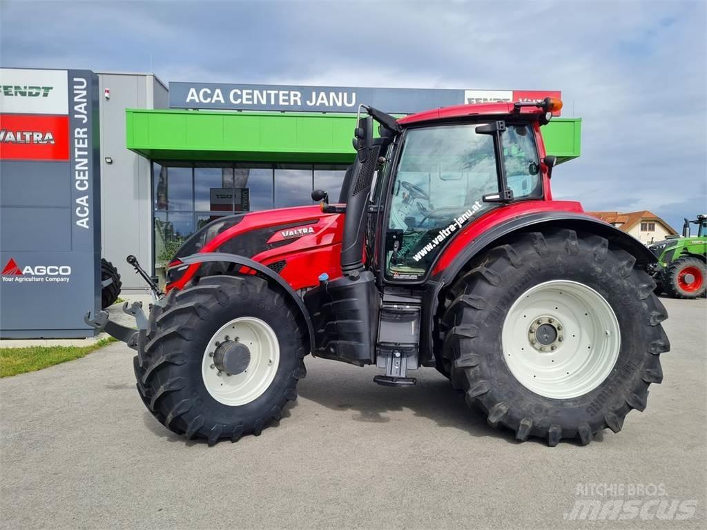 Valtra T 214 Direct الجرارات
