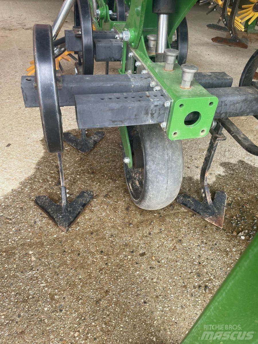  Vario Hoe 470 ماكينات وملحقات البذر الأخرى