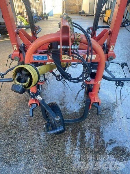 Vicon Fanex 903 مكابس وميبسات التبن
