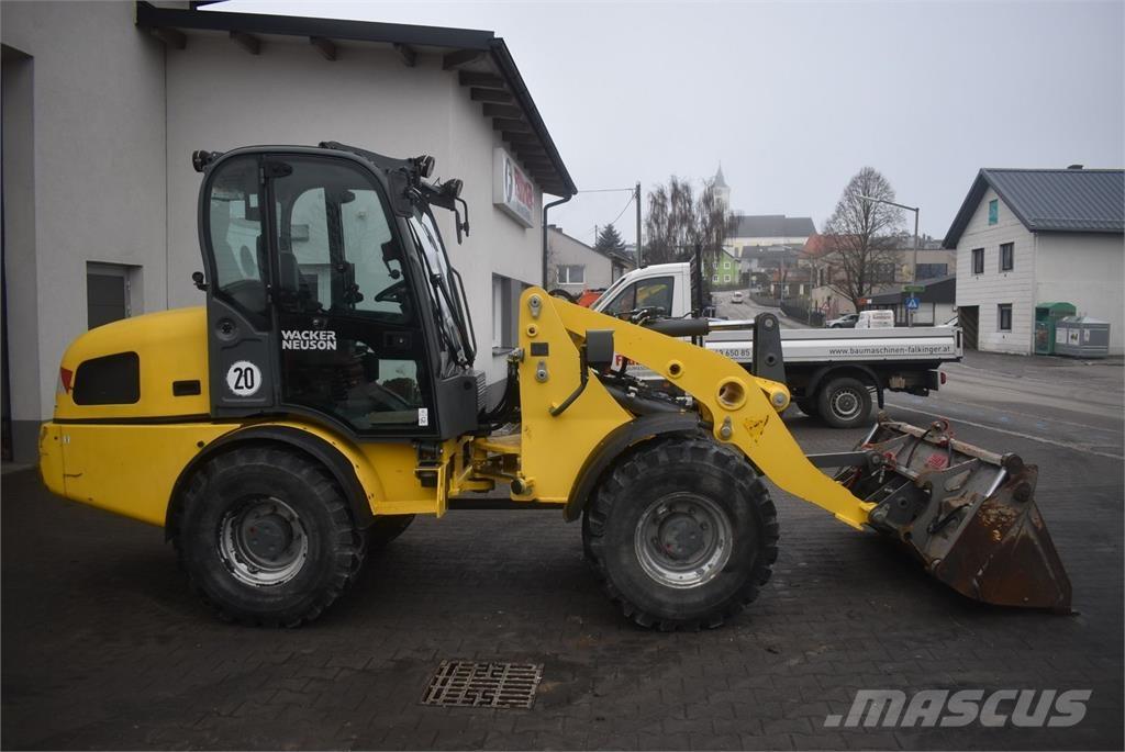 Wacker Neuson WL55s لوادر بعجل