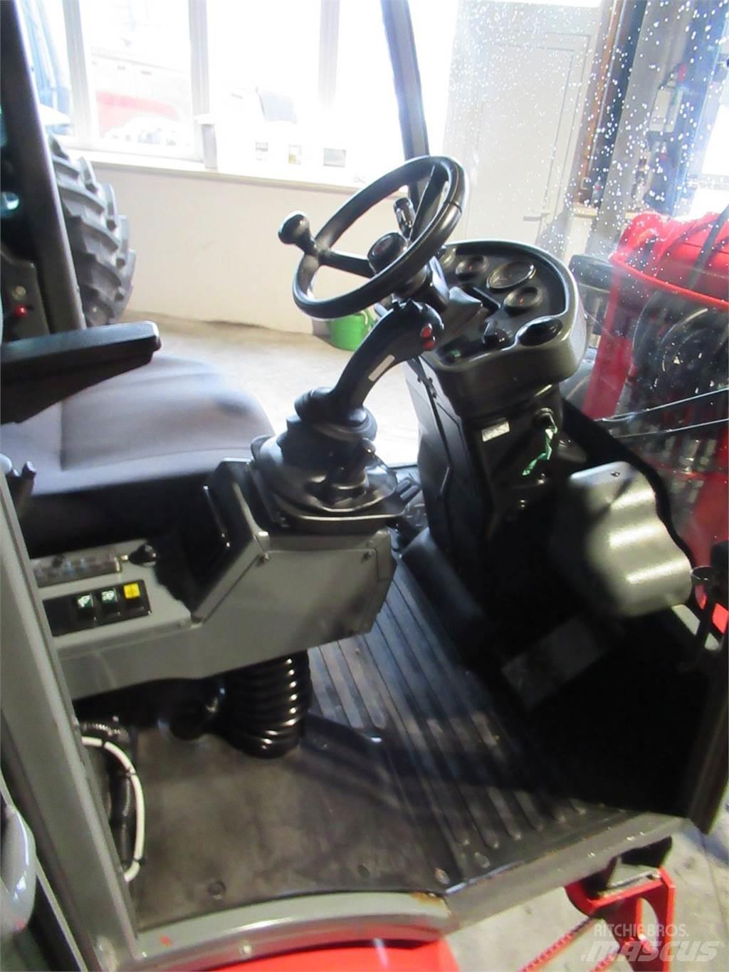 Weidemann 3070 CX60 لوادر وحفارات أمامية